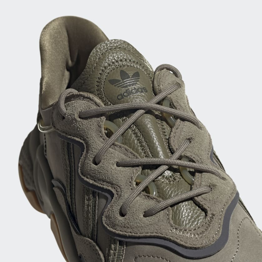 adidas OZWEEGO