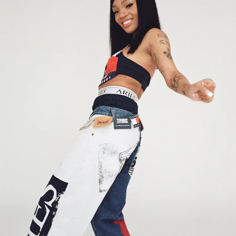 TOMMY JEANS X ARIES DENIM FLAG JEANS