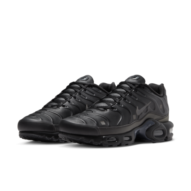 A-COLD-WALL* x Nike Air Max Plus