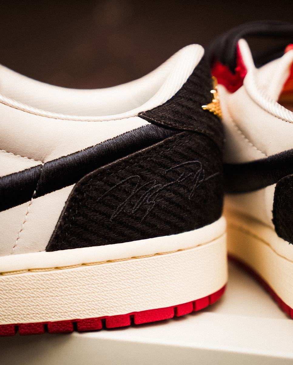 Trophy Room x Air Jordan 1 Low OG signature