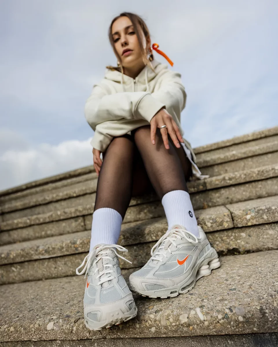 Out now: the Nike Shox Ride 2 'Light Bone' - Sneakerjagers