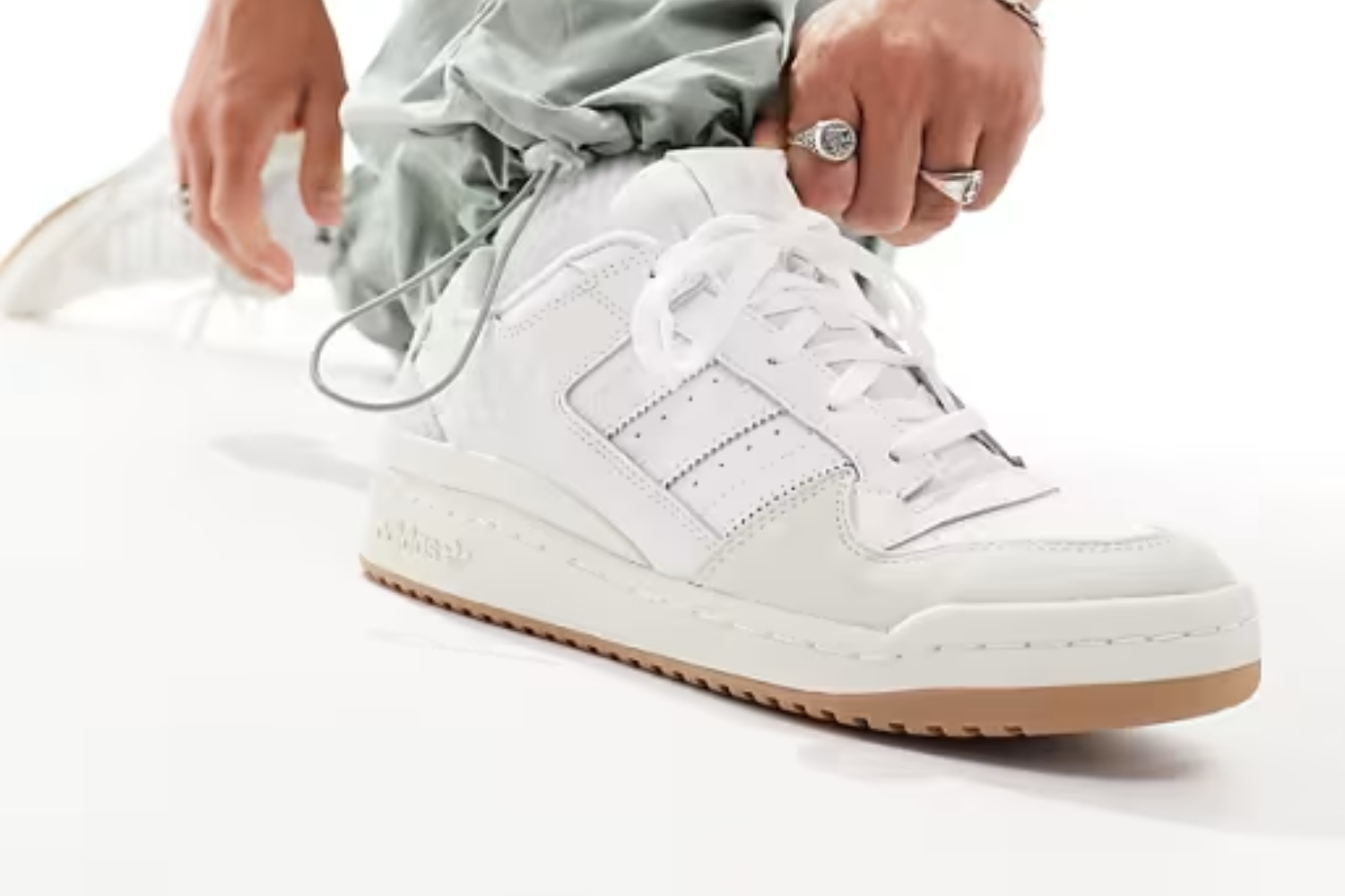 adidas forum low
