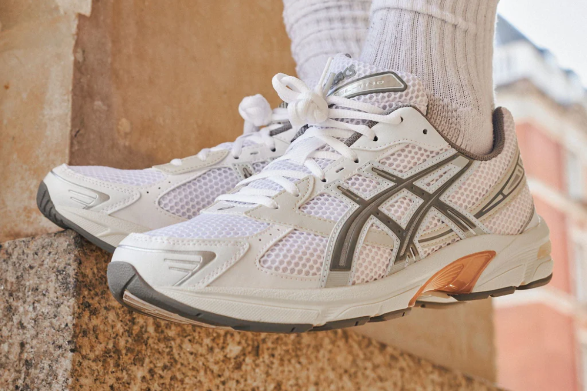 white asics gel-1130