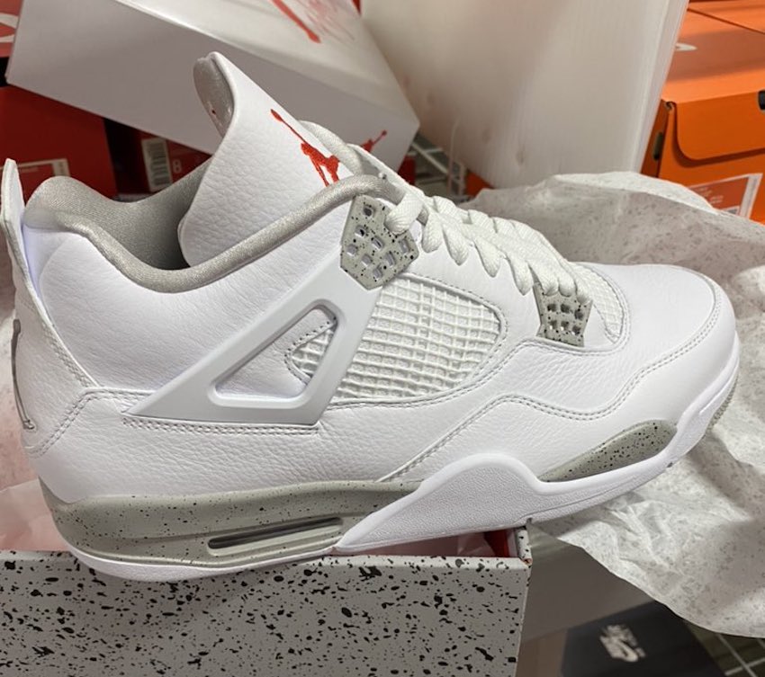 Nike Air Jordan 4 White Oreo shoebox