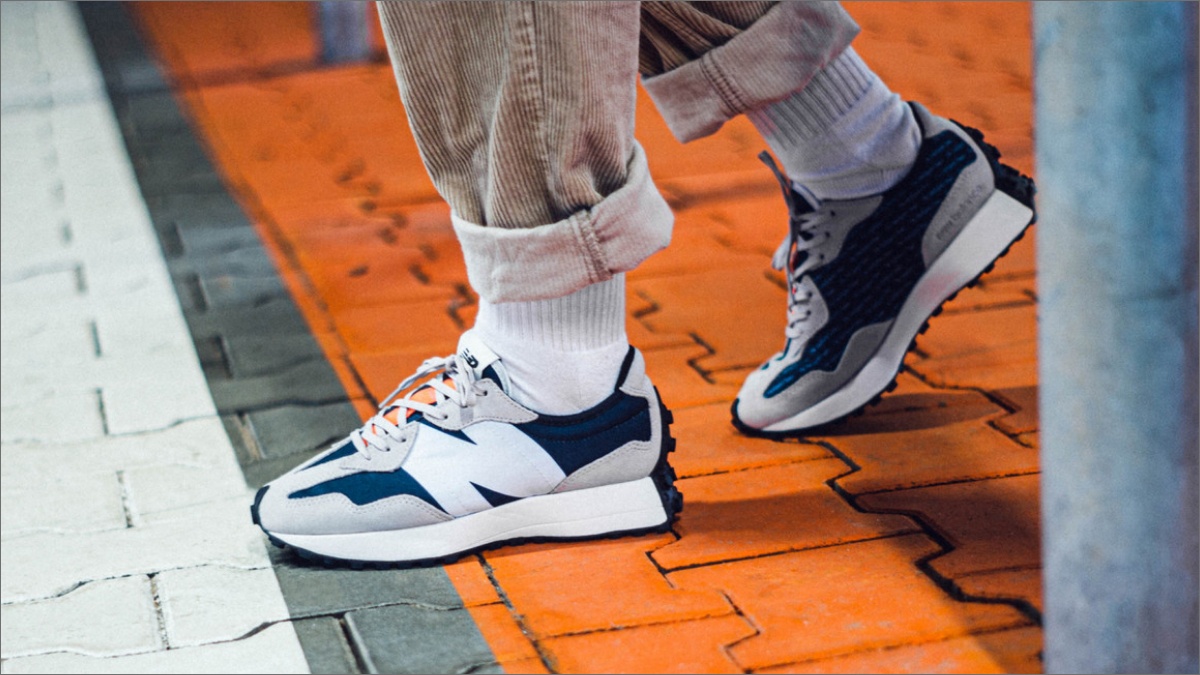 New Balance 327