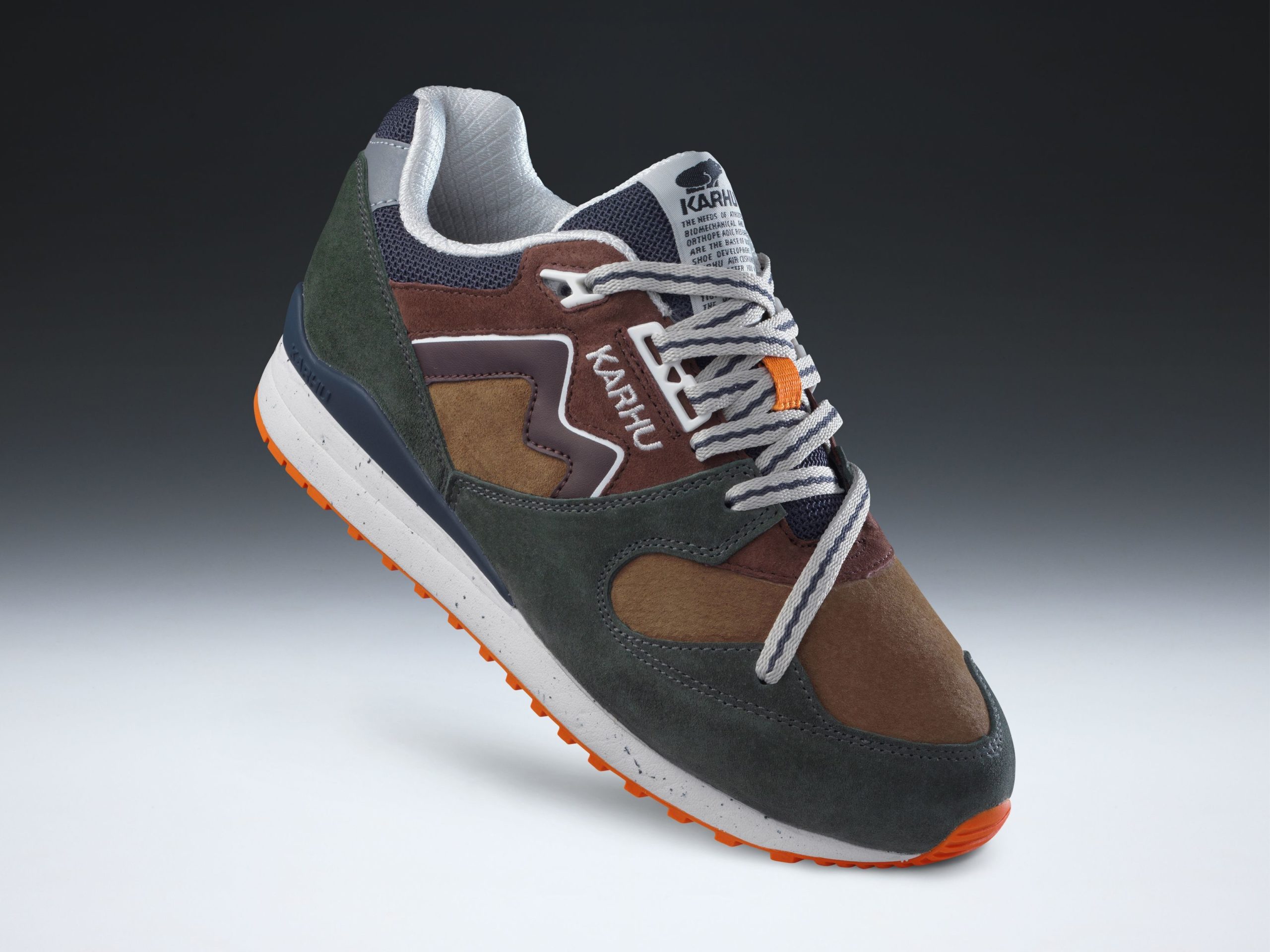 Karhu Synchron Classic Thyme Bitter Chocolate