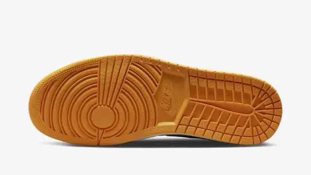 Air Jordan 1 High OG 'Taxi'