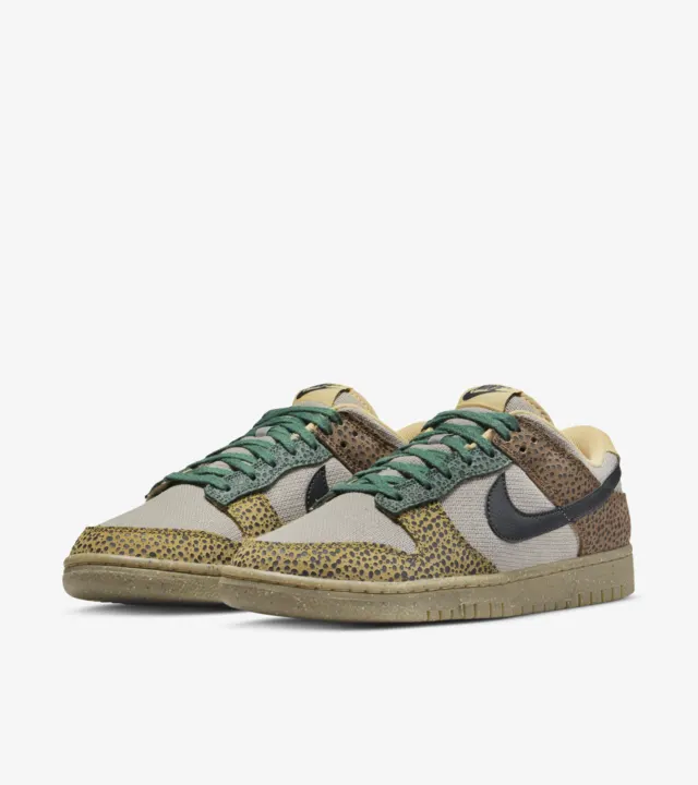 Dunk Low 'Golden Moss' SNKRS