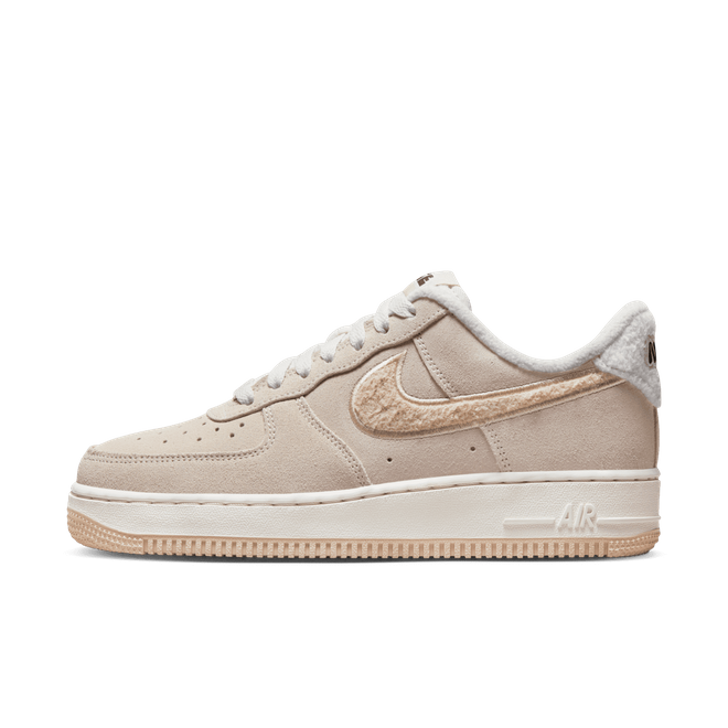 Nike Air Force 1 07 SE 'Sanddrift' DQ7583-001