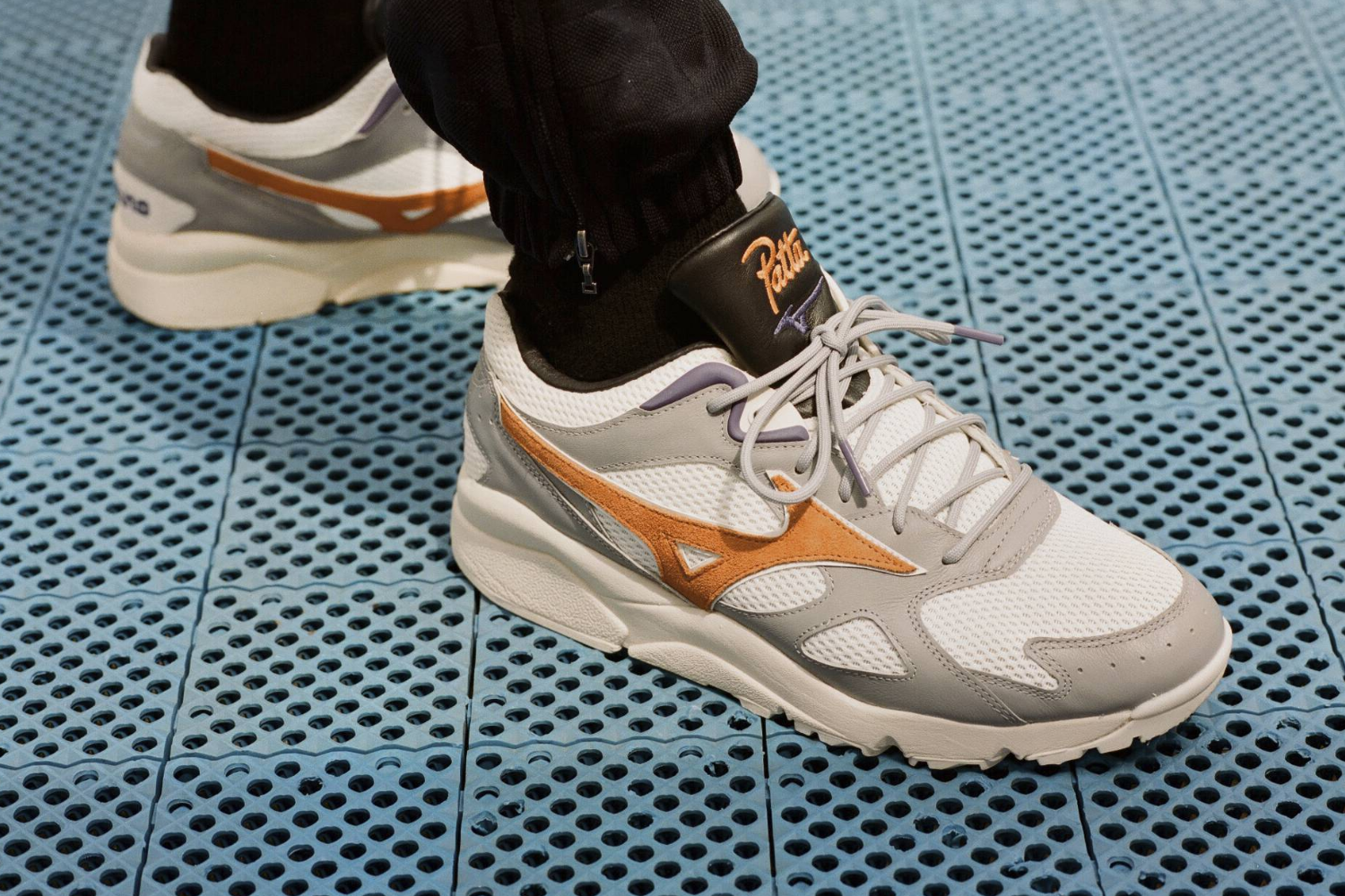 Patta x Mizuno Sky Medal 'Ivory Red Green'
