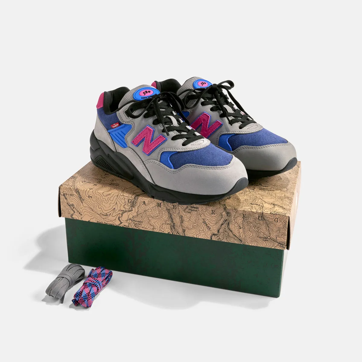 Levi's x New Balance 580