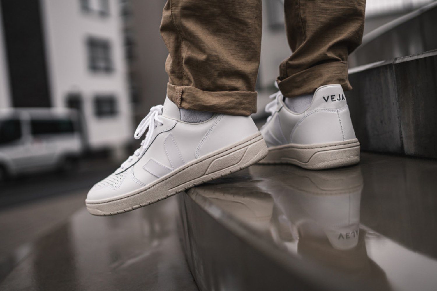 VEJA V-10