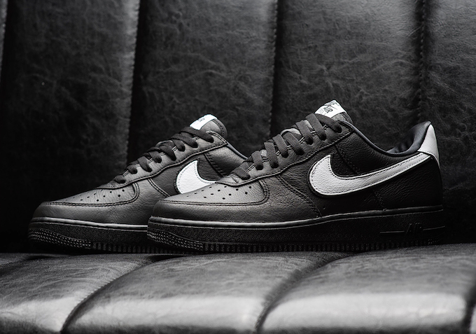 NIKE AIR FORCE 1 LOW QS BLACK AND WHITE