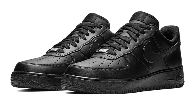 Nike Triple Black Round-Up