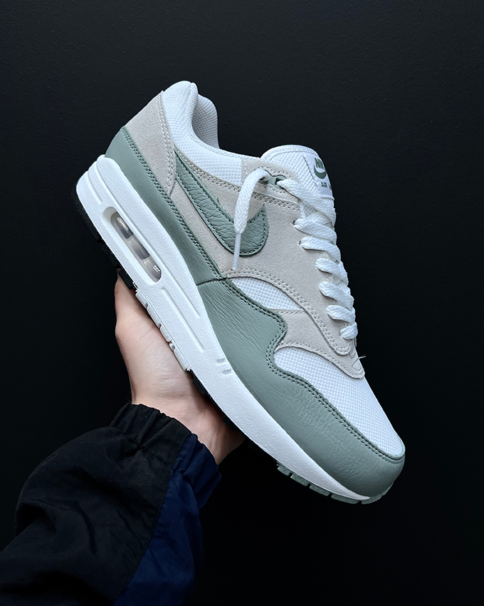 Nike Air Max 1 Mica Green