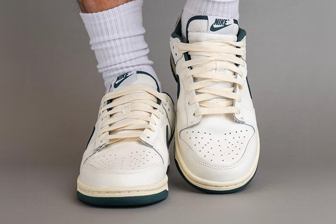 nike-dunk-low-athletic-department-deep-jungle-fq8080-133