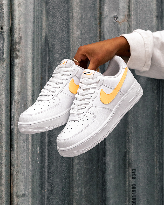 Nike-Air-Force-1-07-Melon-Tint-FQ2742-100