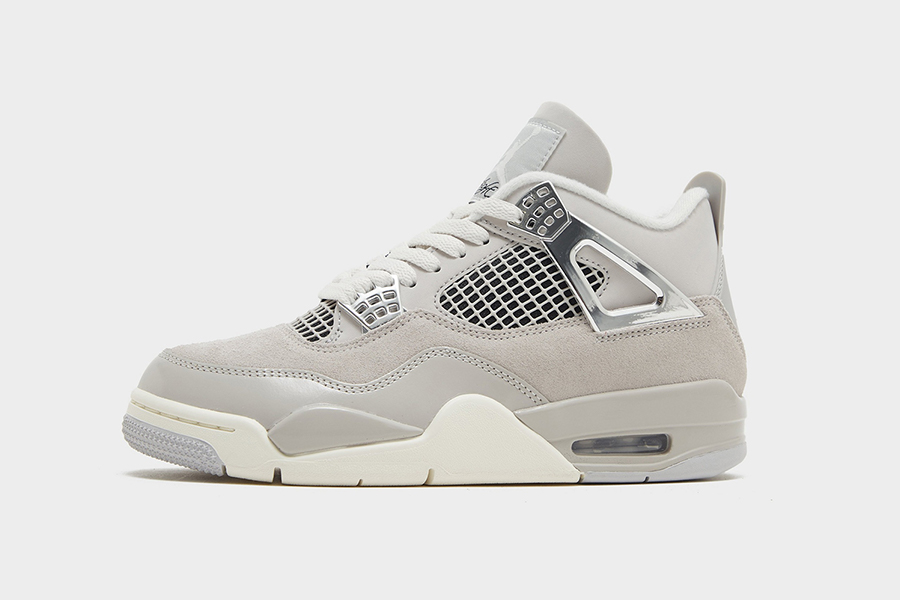Jordan-4-Womens-Frozen-Moments-AQ9129-001