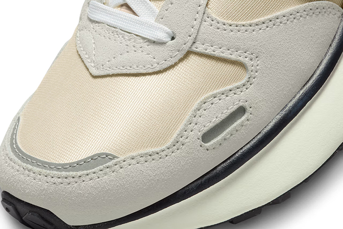 Nike-Phoenix-Waffle-Reveal-FD2196-100