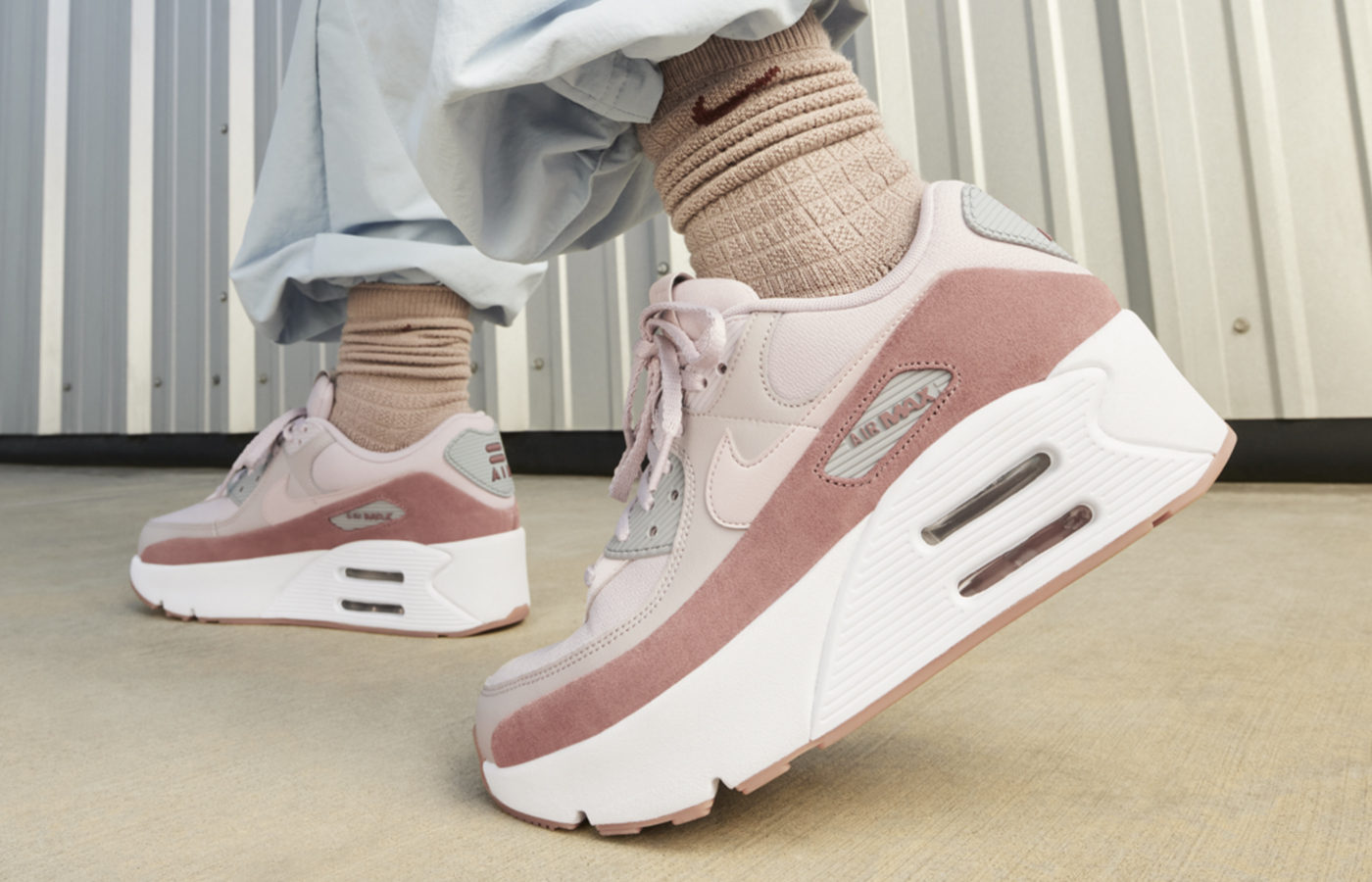 FD4328-001 Nike Air Max 90