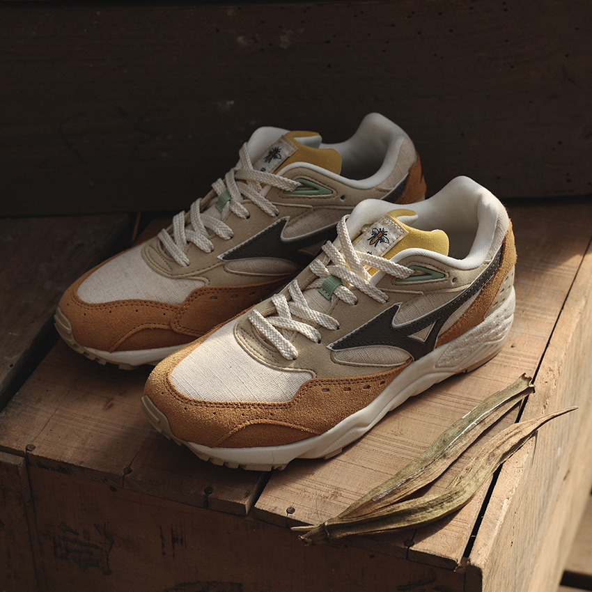 Mizuno Contender Spruce Yellow D1GA2433 01