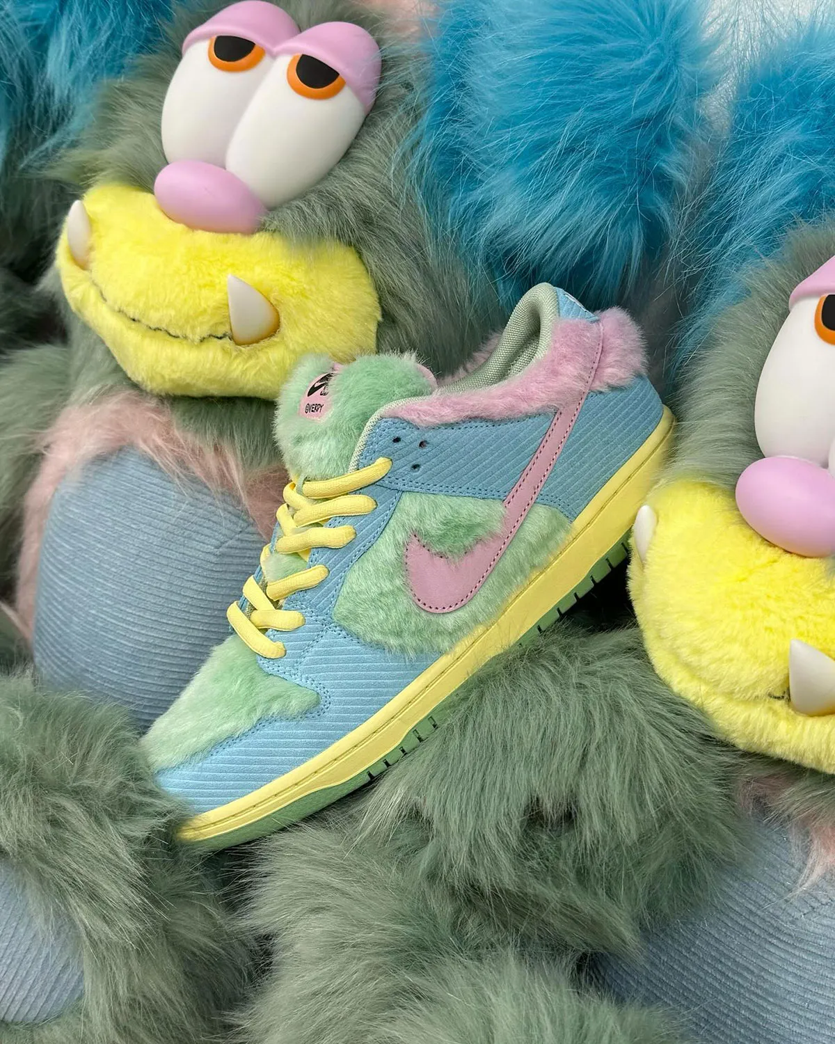 Nike SB Dunk Low VERDY 