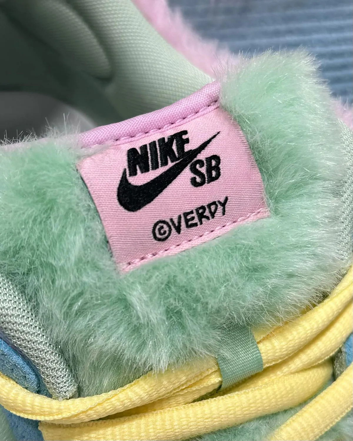 Nike SB Dunk Low VERDY 