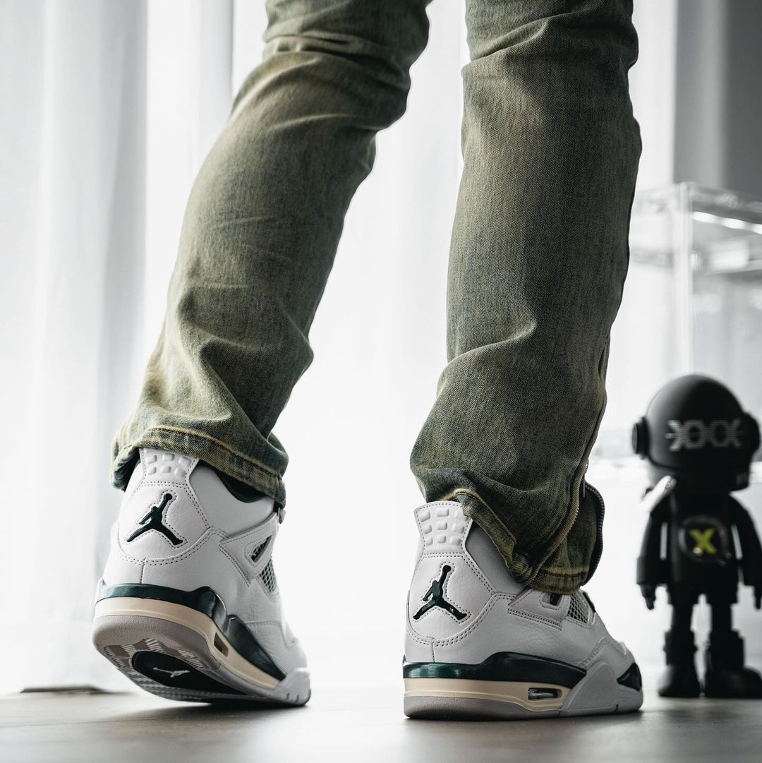 Air Jordan 4 'Oxidized Green' FQ8138-103
