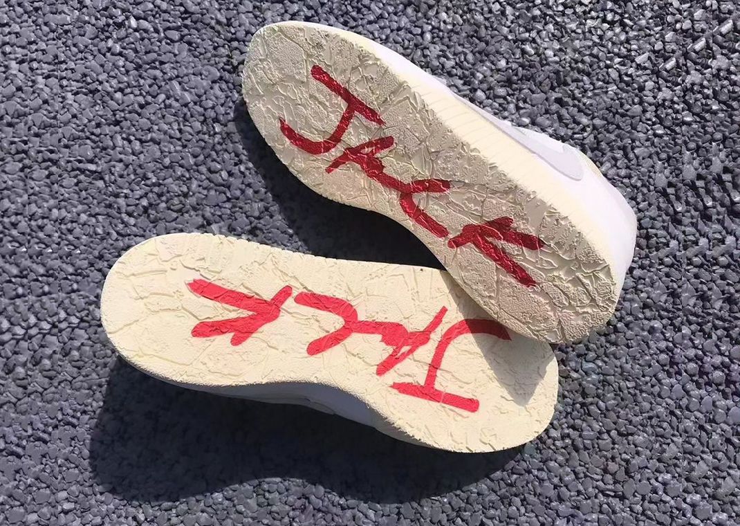 Travis Scott x Jordan Jumpman Jack 'Off-White'.