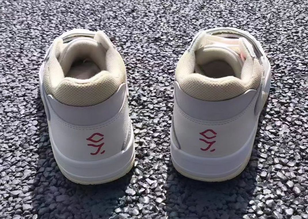Travis Scott x Jordan Jumpman Jack 'Off-White'.