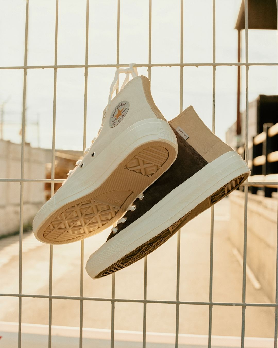 お得　converse carharttコラボ　CAPおまけ The Carhartt WIP x Converse CONS Pack Is En Route | The Drop Date