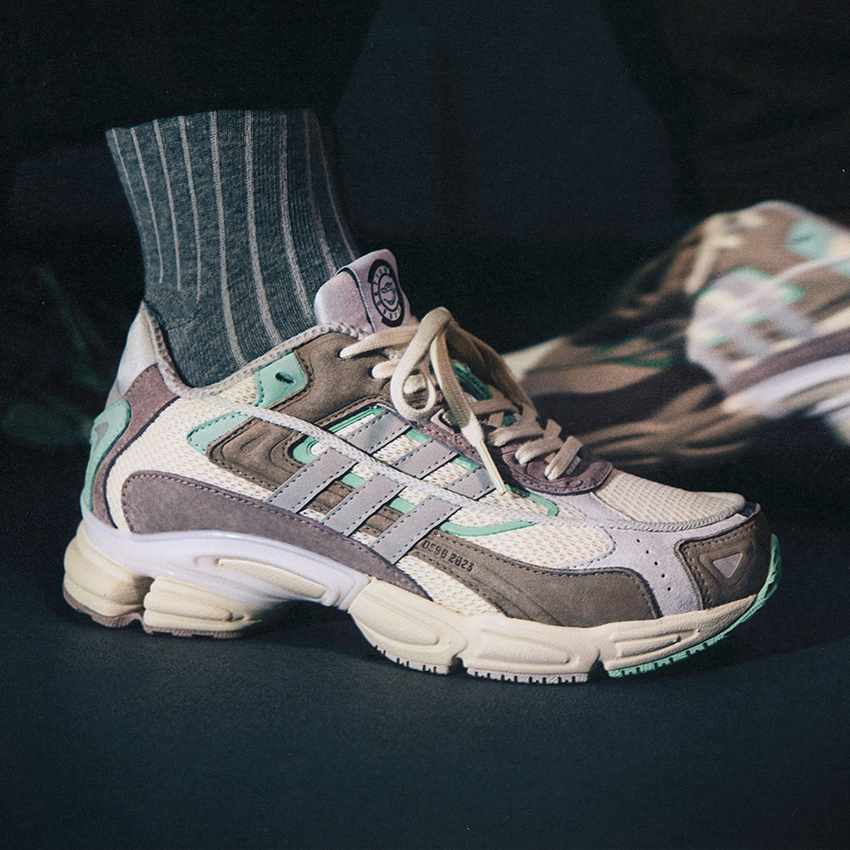 Offspring x adidas Response RS OZWEEGO (JI2066)