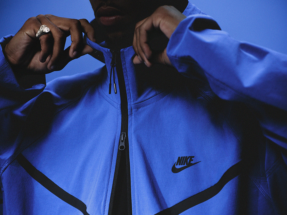 Nike Tech Woven Suit