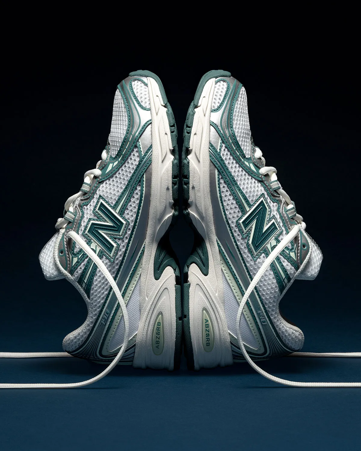 New Balance 740 Marsh Green Silver sideways U740GR2