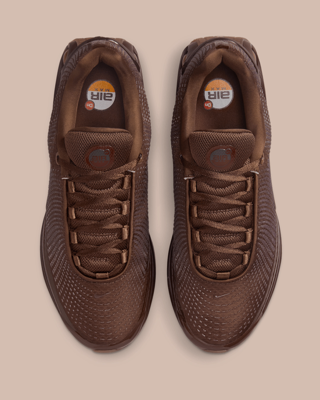 'Chocolate Brown' (HQ3837-200) / 'Beige' (HQ3837-201)