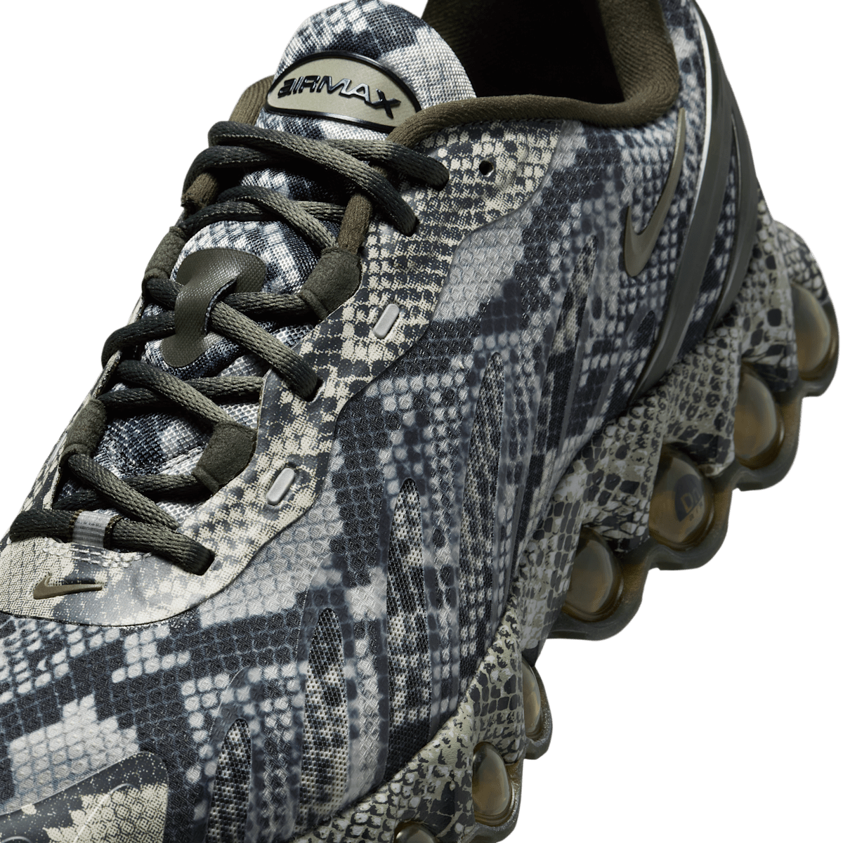 Nike dn8 snakeskin