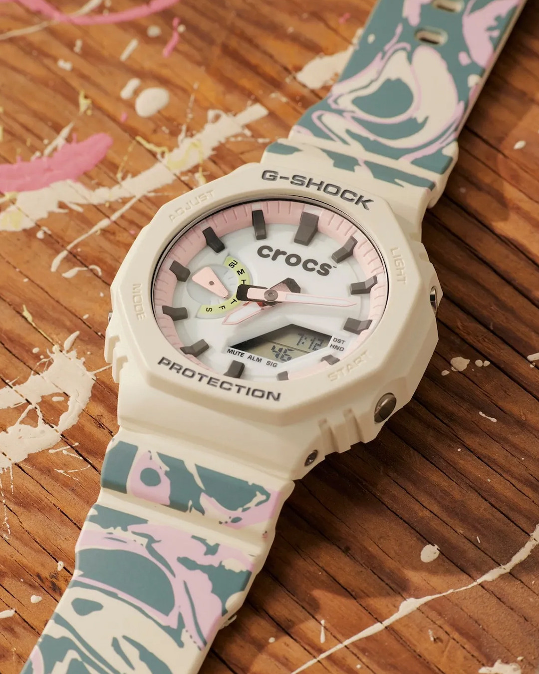 G-SHOCK x Crocs Echo Wave