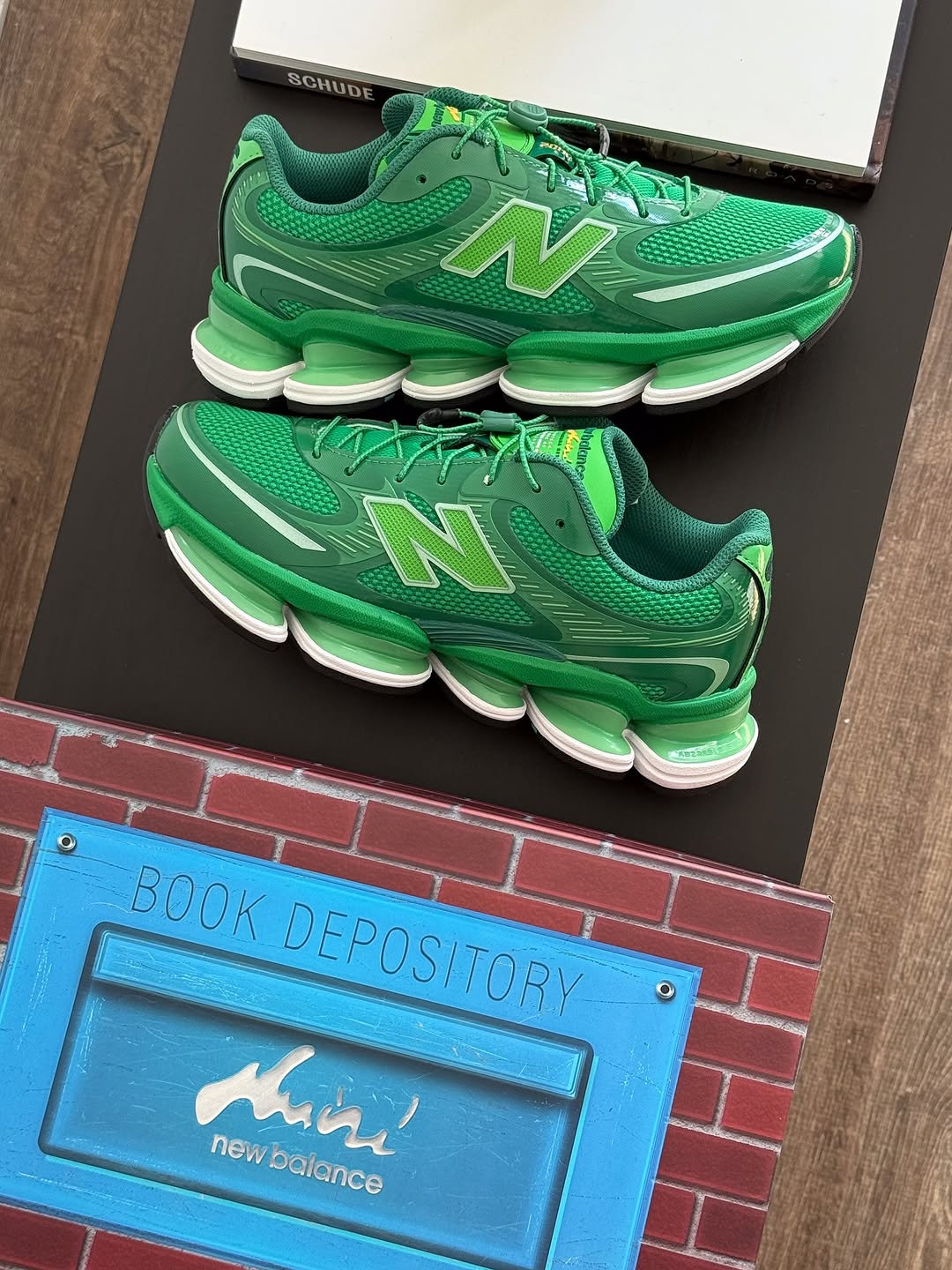 Amine x New Balance 2000 ABZORB 'Biblioteca' U2000ME