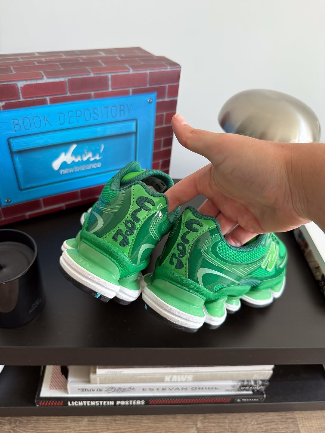 Amine x New Balance 2000 ABZORB 'Biblioteca' U2000ME